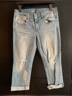 AMERICAN EAGLE Women’s Distressed Artist Crop Stretch Jeans Size 8 Regular